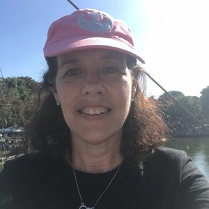 Meet your Posher, Debra